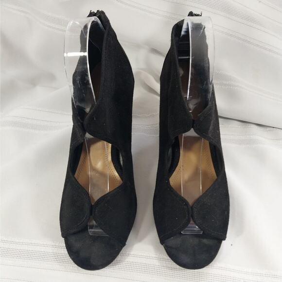 IMPO! BLACK VEGAN SUEDE LEATHER, BACK ZIP, "BUTTERFLY" FRONT HEELS, BOOTS! SZ 8M - Picture 2 of 9